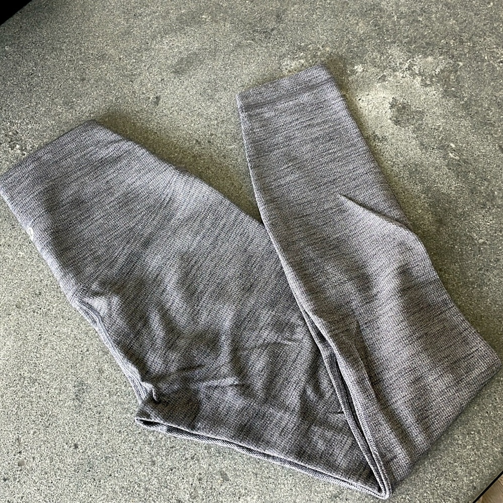 Lululemon Leggings, Heathered Grey, Size 4, TTS